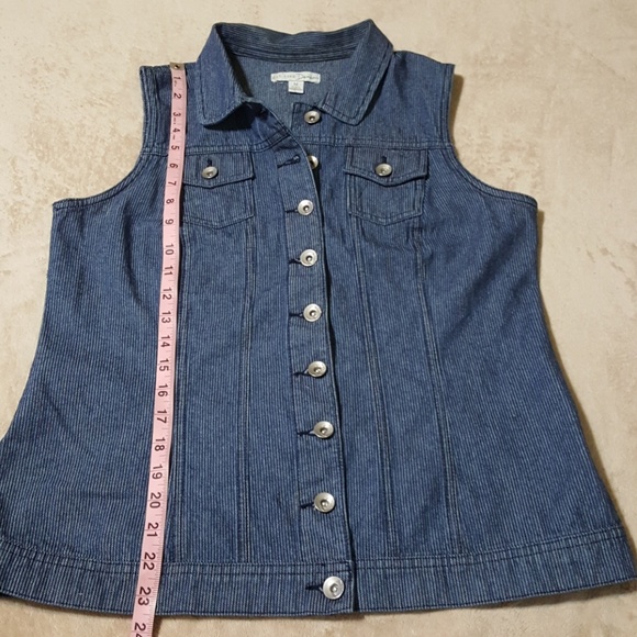 EST 1946 Pinstripe Denim/Jean Button Down. Sz M. - Picture 6 of 8